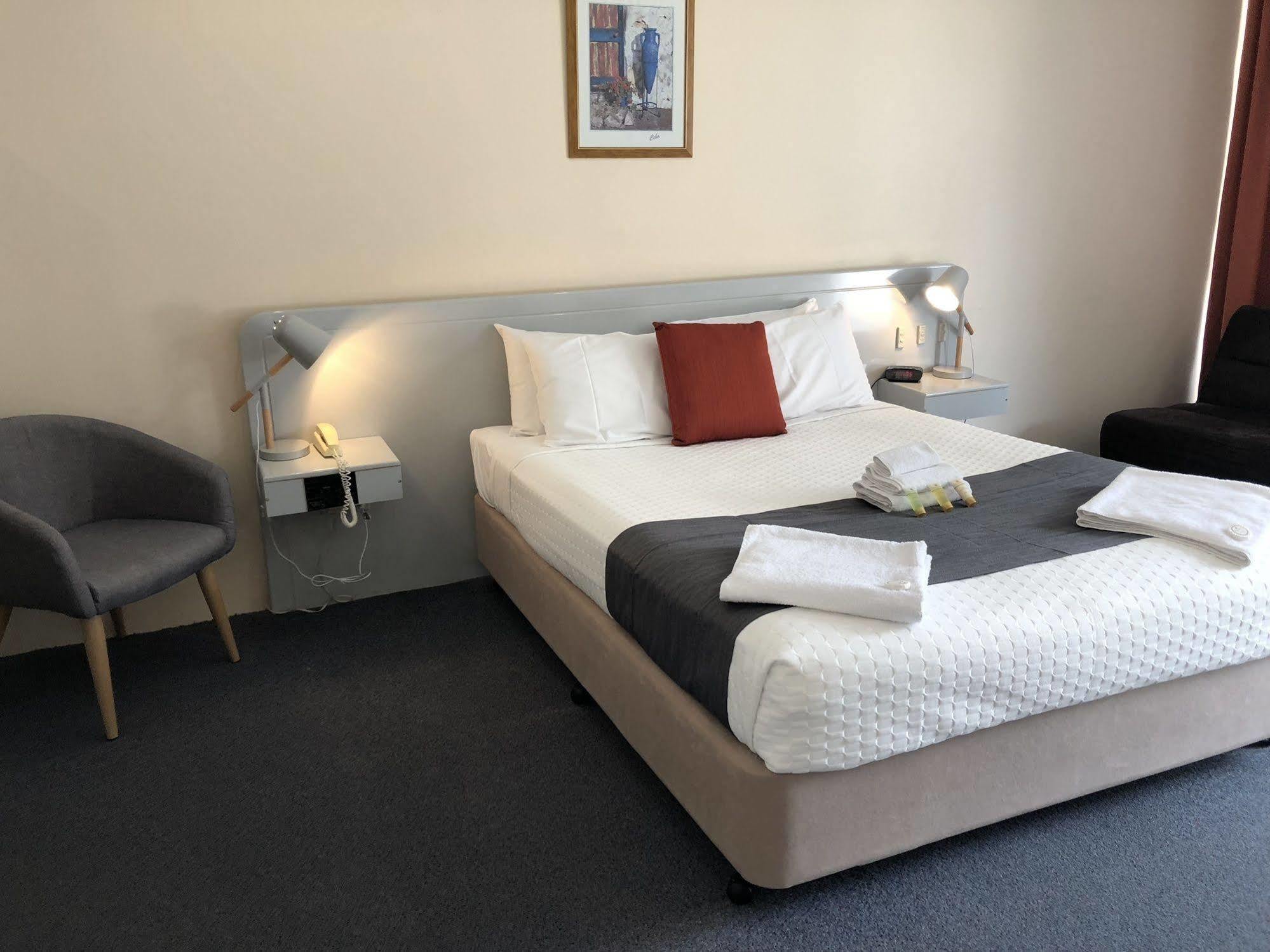 Alexander Motel Warwick Ngoại thất bức ảnh